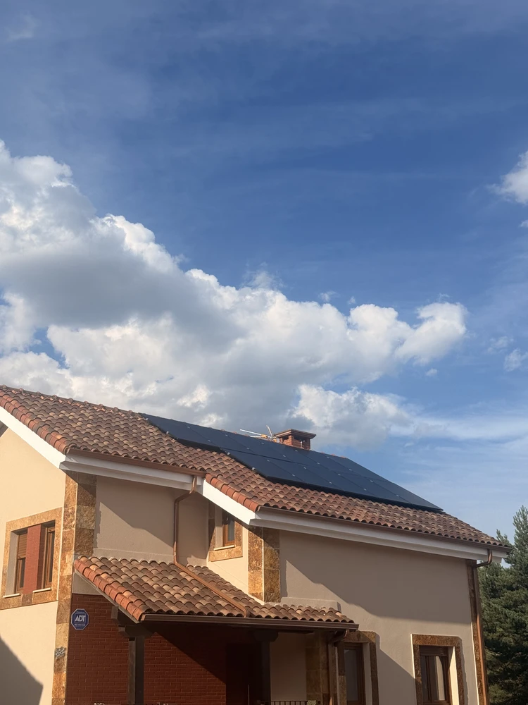 Instalación de fotovoltaica en chalet